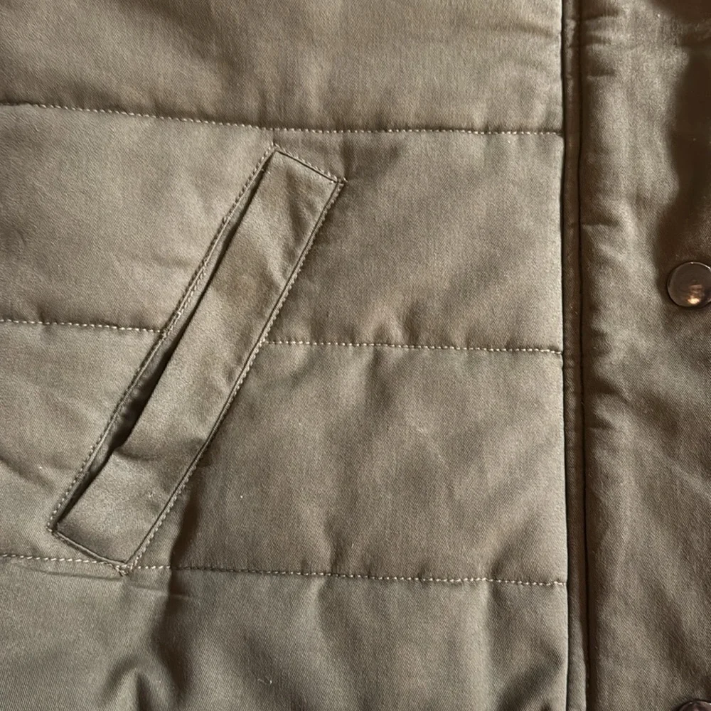 Love Tree Olive Green Hooded Vest - Picture 3 of 3